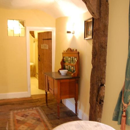 The Three Tuns Otel Chepstow Dış mekan fotoğraf