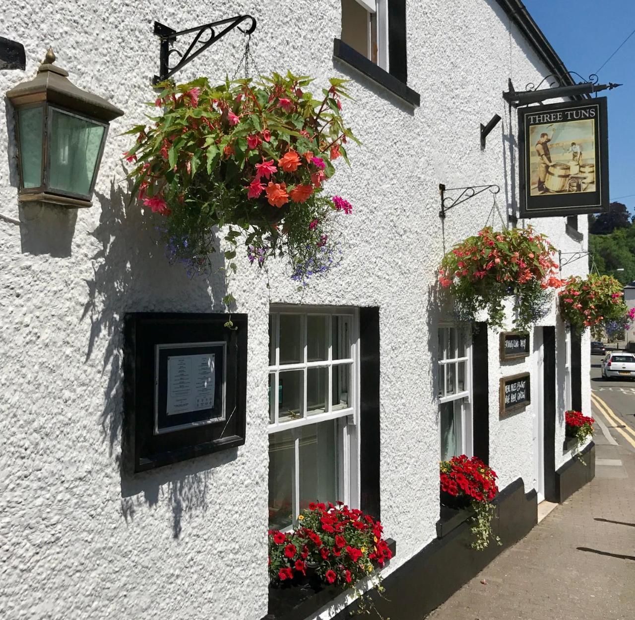 The Three Tuns Otel Chepstow Dış mekan fotoğraf