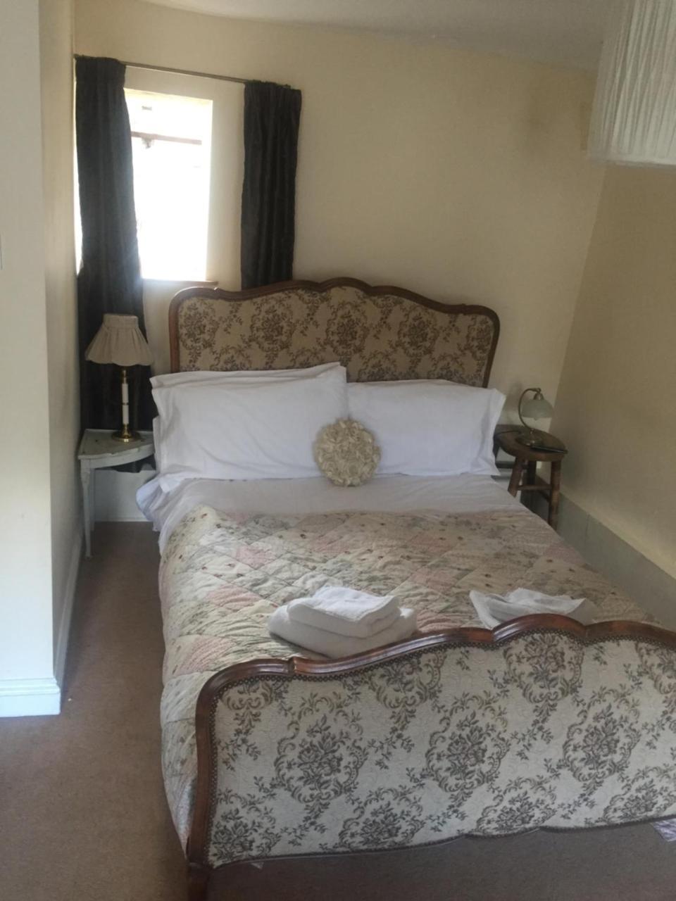 The Three Tuns Otel Chepstow Dış mekan fotoğraf