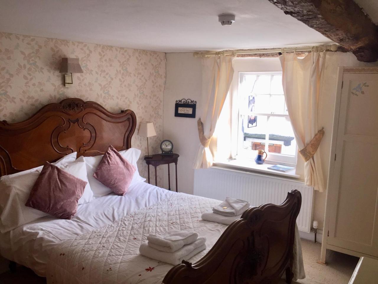 The Three Tuns Otel Chepstow Dış mekan fotoğraf